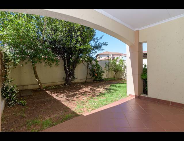 2 BEDROOM APARTMENT RENTED IN WOODMEAD
